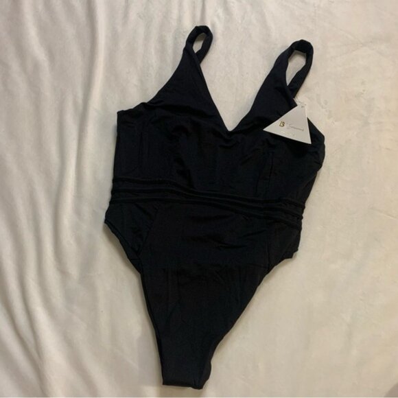 Buffbunny Collection Pleat The 5th One Piece Black Onyx Medium NWT - Picture 5 of 14